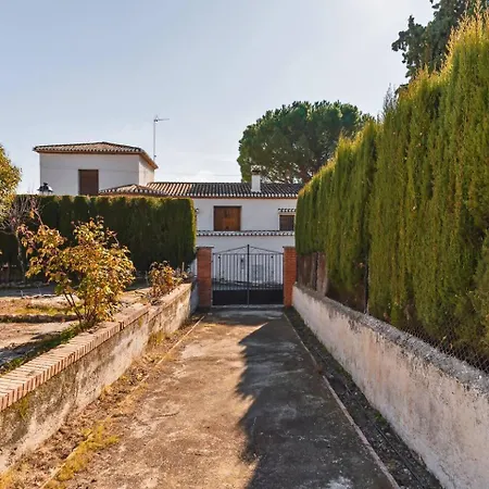 Madmes House Holiday home *